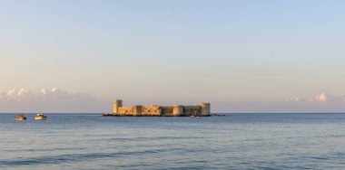 Maidens kalesi, Akdeniz'de Kiz Kalesi. Mersin Türkiye
