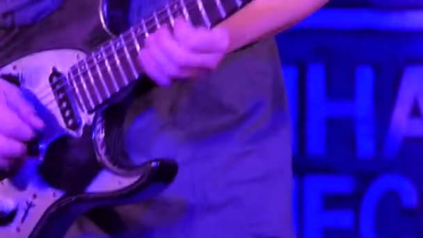 Tocando Guitarra Músicos Rock — Vídeo de Stock