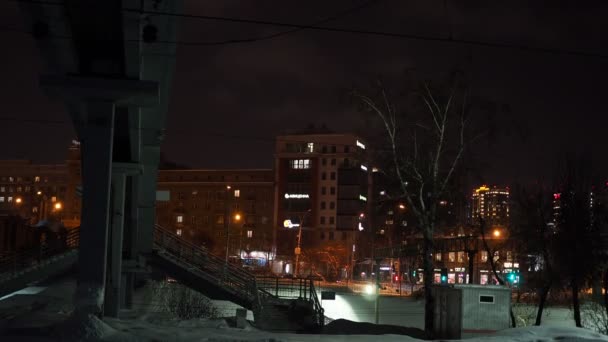 Ciudad Nocturna Ciudad Invierno Vista Puente Iluminado Noche Invierno Exterior — Vídeos de Stock