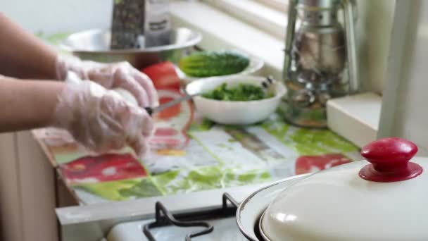 Simpel Eten Koken Kok Zet Gekookte Eieren Ham Stor Schotel — Stockvideo