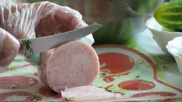 Repas Simple Cuisinier Coupe Jambon Avec Couteau Gros Plan — Video