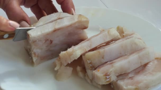 Comida Simples Prato Peixe Cozinha Asiática Cozinheiro Corta Filé Peixe — Vídeo de Stock