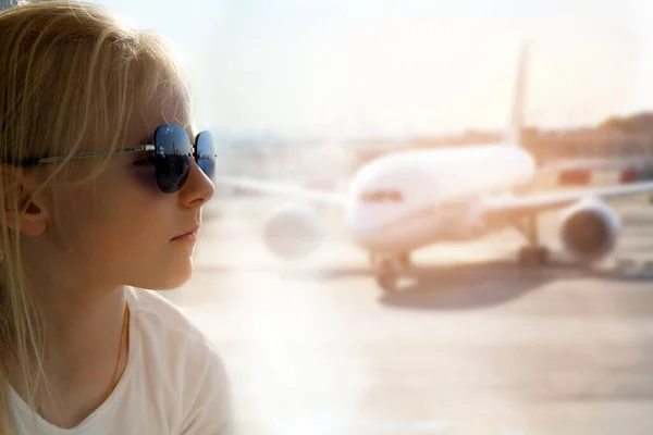 Blonde Girl Sitting Window Airport — Stock Photo, Image