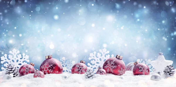 Christmas Red Baubles Decorated Snowflakes Snowing Background — Stock Photo, Image