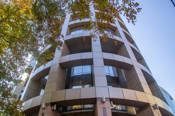 Kiev merkezinde binalar üzerinde ilginç bir mimari detay. Yaz aylarında gün ışığında çekilmiş. 