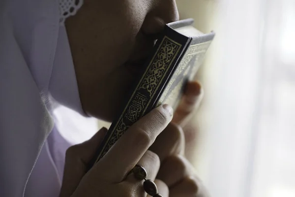 Partial View Woman Kissing Holding Quran Islam Religion — Stock Photo, Image