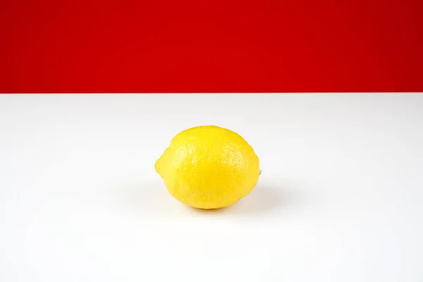 One Yellow Lemon Wooden Background — Stock Photo, Image