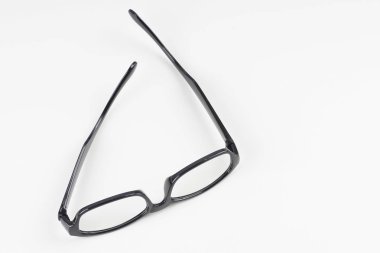 beyaz arka plan üzerinde nerd gözlük