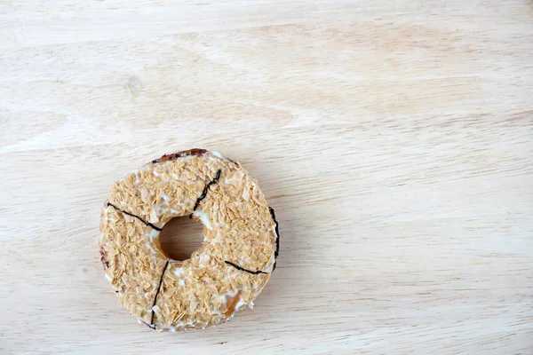 Donut Donut Una Superficie Mesa Madera — Foto de Stock