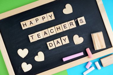 Kara tahtada mutlu Öğretmenler Günü.