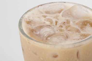 buz küpleri ile buz kahve bardak, Buz çay 