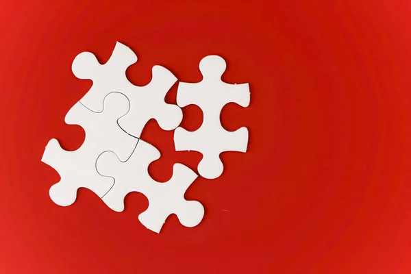 Puzzle Parti Sfondo Rosso — Foto Stock
