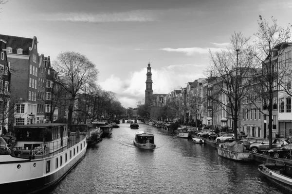 Vista Blanco Negro Los Canales Edificios Ámsterdam — Foto de Stock
