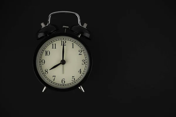 Reloj Despertador Antigua Estudio Concepto Tiempo —  Fotos de Stock
