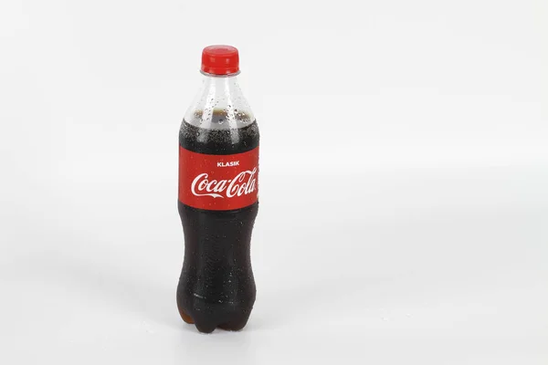 Bottiglia Plastica Coca Cola Isolata Sfondo Bianco — Foto Stock