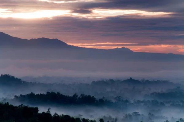 Úžasný Východ Slunce Pohoří Punthuk Setumbu Malajsii — Stock fotografie