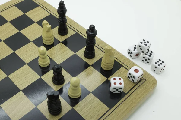 Профессиональная Шахматная Доска Фигурками Игры Кубиков — стоковое фото