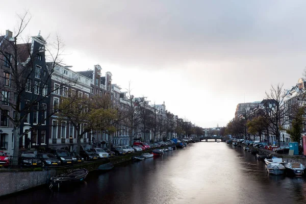 Amsterdam Países Bajos Noviembre 2017 Vista Del Canal Ámsterdam Holanda — Foto de Stock