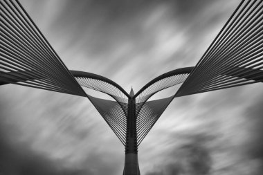 Seri Wawasan Köprüsü Putrajaya 'da düşük açılı, Malezya