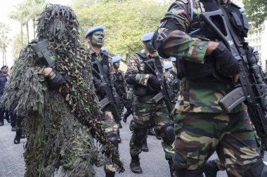 31 Ağustos, Kuala Lampur, Merdeka Günü, Malezya Ulusal Günü, ordu kamuflaj üniformagiyiyor 