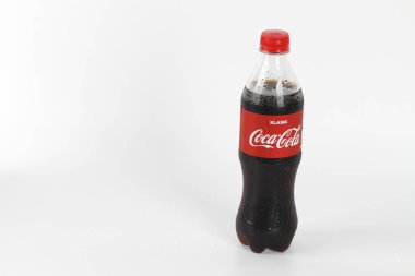 Coca-Cola Plastik şişe Beyaz Arka Plan izole