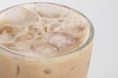 buz küpleri ile buz kahve bardak, Buz çay 