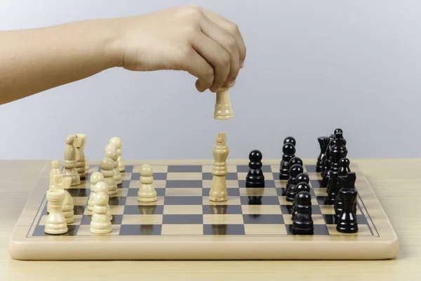 Professionelles Schachbrett Mit Schachfiguren Zum Spielen Kinderspiel — Stockfoto