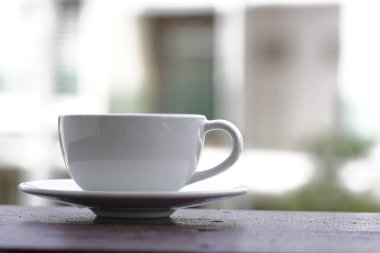 masada kahve ve tabak fincan