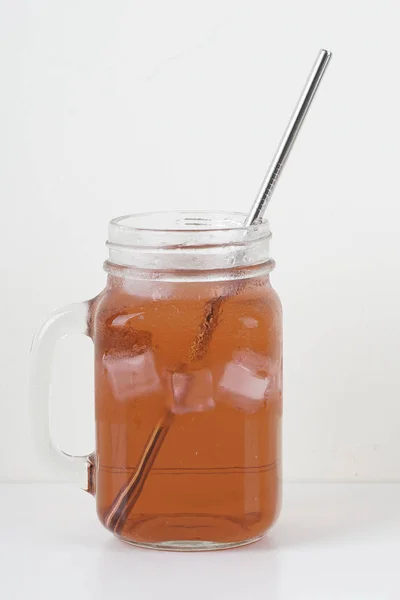 Cold Lemonade Glass Jar Ice Cubes Metallic Straw — Stock Photo, Image