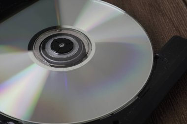 plastik cd ile cd-rom işlemci