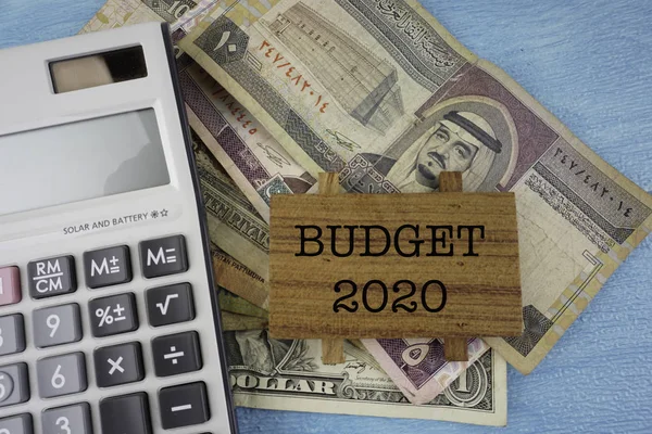 Budget Money 2020 Dollars Table Calculator — Stock Photo, Image