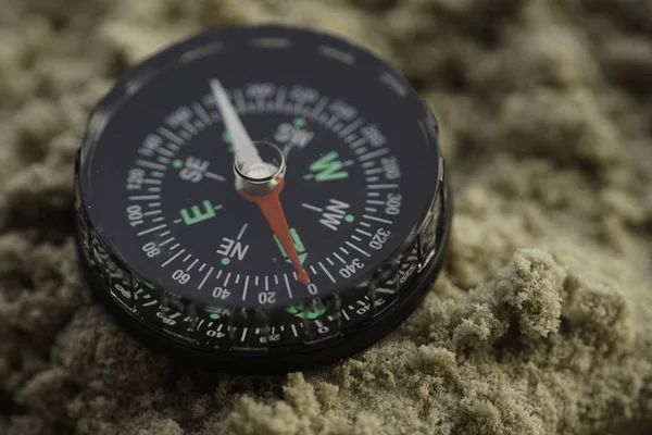 Travel Navigation Compass Sand — Stock Photo, Image