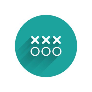 Uzun gölge ile izole beyaz Planlama Strateji kavramı simgesi. Futbol veya Amerikan Futbol Kupası oluşumu ve taktik. Yeşil daire düğmesi. Vektör Illustration