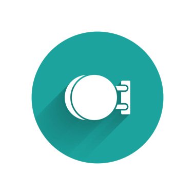 Beyaz tabela asılı simgesi uzun gölge ile izole. Reklam Bar, kafe, pub, Restoran için uygundur. Yeşil daire düğmesi. Vektör Illustration