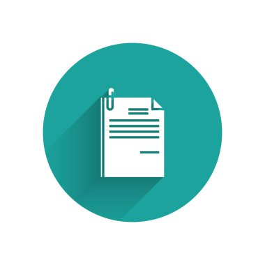 Beyaz dosya belgesi ve uzun gölge ile izole kağıt klip simgesi. Kontrol listesi simgesi. İş konsepti. Yeşil daire düğmesi. Vektör Illustration