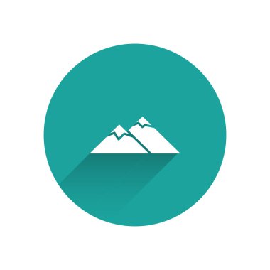 Beyaz Dağlar ikonu uzun gölgelerle izole edilmiş. Zaferin ya da başarının sembolü. Yeşil daire düğmesi. Vektör İllüstrasyonu