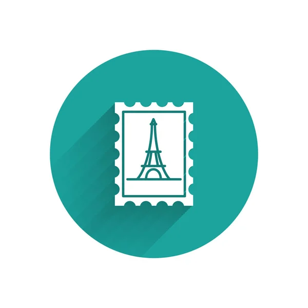 Carimbo postal branco e ícone da torre Eiffel isolados com sombra longa. Botão de círculo verde. Ilustração vetorial — Vetor de Stock