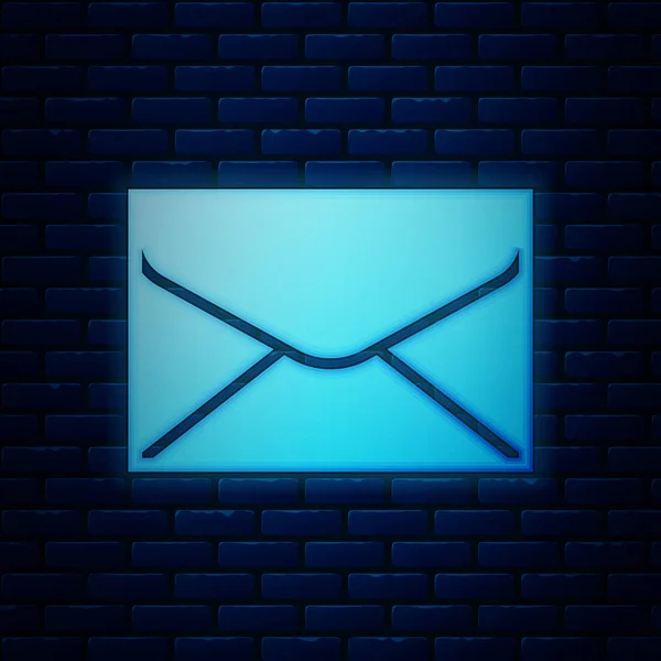 Ícone de envelope de néon brilhante isolado no fundo da parede de tijolo. Símbolo da letra da mensagem de email. Ilustração vetorial —  Vetores de Stock