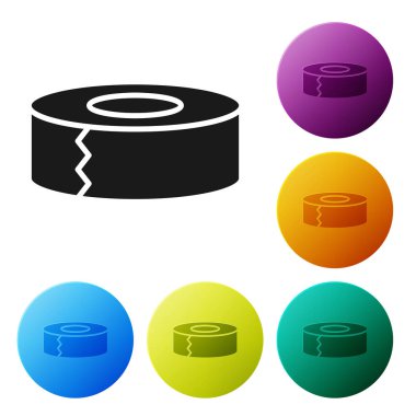 Beyaz arka planda izole siyah Scotch simgesi. İş ve onarım için yapışkan bant rulo. Yapışkan ambalaj bandı. Ofis aracı ve şeyler. Simgeler renkli daire düğmelerini ayarlayın. Vektör Illustration