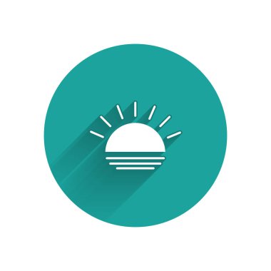 Beyaz günbatımı simgesi uzun gölge ile izole edilmiştir. Yeşil daire düğmesi. Vektör Illustration