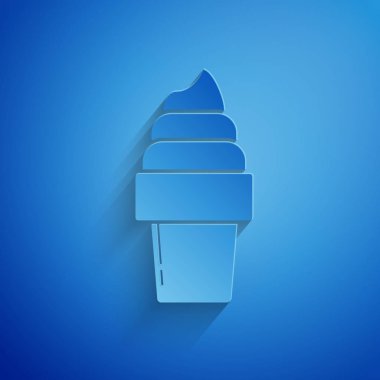 Kağıt kesiği dondurma külahında mavi arka planda izole edilmiş. Güzel sembol. Kağıt sanatı tarzı. Vektör İllüstrasyonu