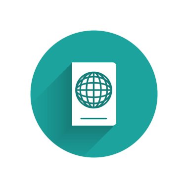 Beyaz pasaport uzun gölge ile izole biyometrik veri simgesi. Kimlik belgesi. Yeşil daire düğmesi. Vektör Illustration