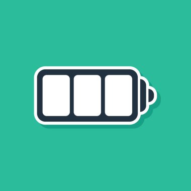 Mavi pil şarj seviyesi göstergesi simgesi yeşil arka planda yalıtılmış. Vektör Illustration