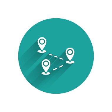 Beyaz Yol konum simgesi uzun gölgeli izole edildi. Harita işaretçisi işareti. Yol ya da yol kavramı. GPS navigatörü. Yeşil daire düğmesi. Vektör İllüstrasyonu