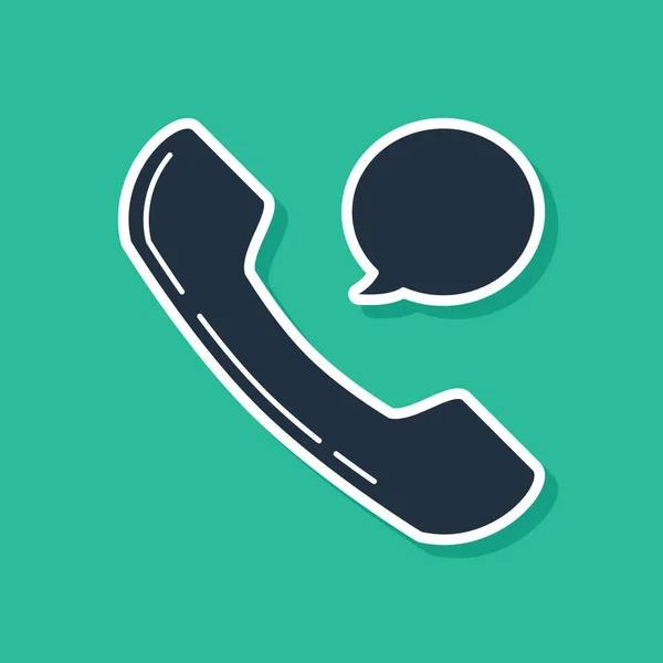 Teléfono azul auricular y el icono de la burbuja del habla de chat aislado en el fondo verde. Señal telefónica. Ilustración vectorial — Vector de stock