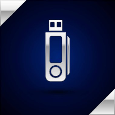 Gümüş USB flaş bellek simgesi koyu mavi arkaplanda izole edildi. Vektör İllüstrasyonu