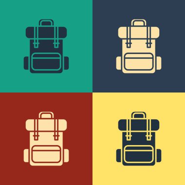 Renk Yürüyüş sırt çantası simgesi renk arka planda izole. Kamp ve dağ sırt çantası keşfetmek. Vintage tarzı çizim. Vektör İllüstrasyonu