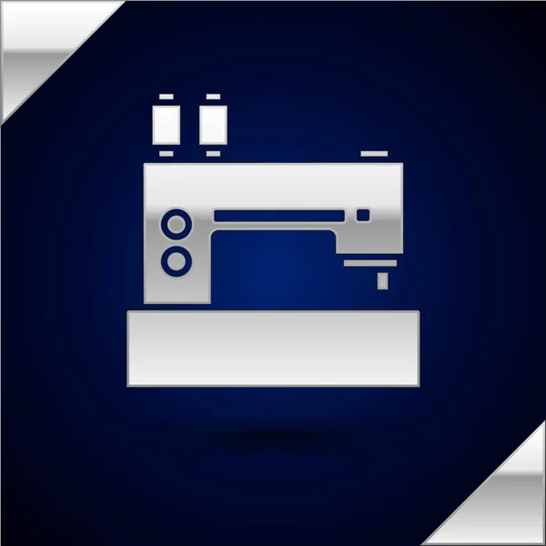 Icono de la máquina de coser de plata aislado sobre fondo azul oscuro. Ilustración vectorial — Vector de stock