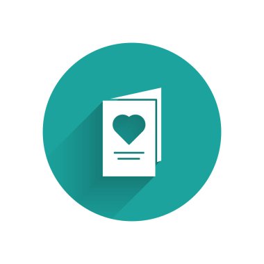 Kalp simgesi uzun gölge ile izole ile Beyaz Sevgililer günü parti el ilanı. Davet veya tebrik kartı için kutlama posteri şablonu. Yeşil daire düğmesi. Vektör İllüstrasyonu