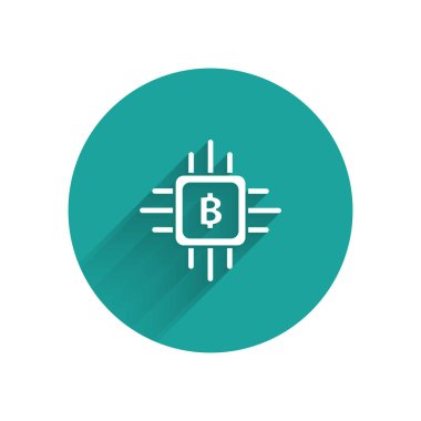 Beyaz Cpu madenciliği çiftlik simgesi uzun gölge ile izole. Bitcoin işlemci içinde işareti. Kripto para madenciliği topluluğu. Dijital para. Yeşil daire düğmesi. Vektör İllüstrasyonu